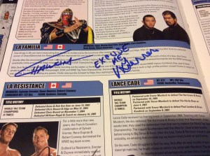 La Famila autographs